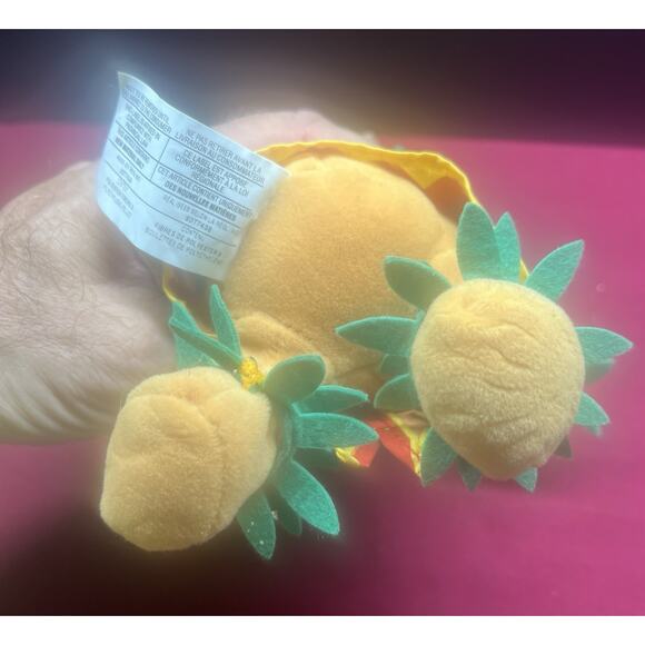 Winnie The Pooh 8” Mini Bean Bag Plush Disney Store Honolulu Pooh - Picture 3 of 8